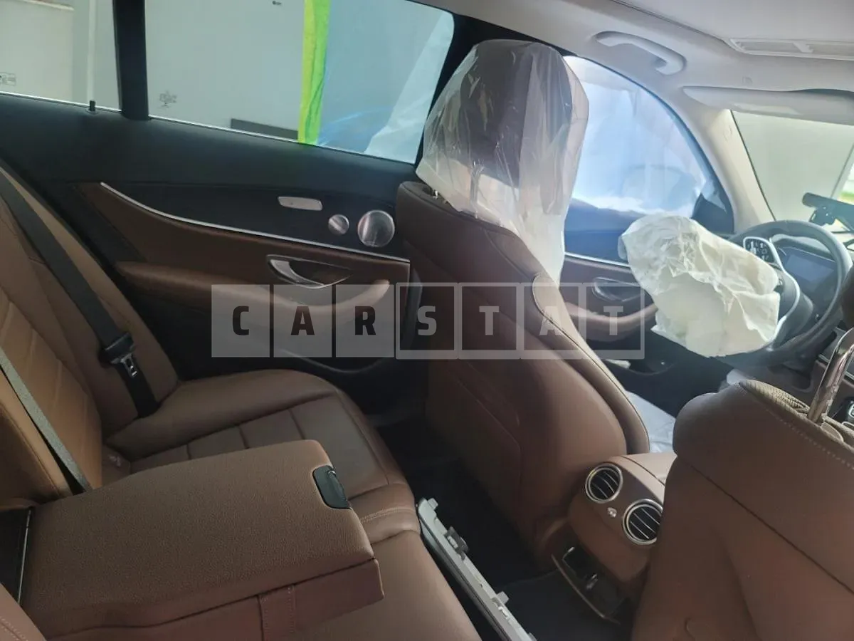 Photo 2 of 27: 2019 Mercedes-Benz E 300 — Korean insurance auction