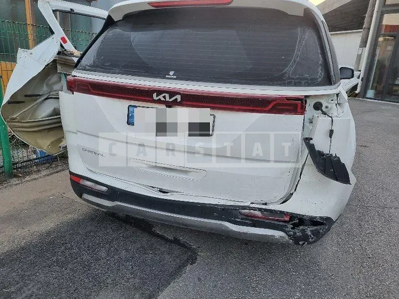 Photo 2 of 35: 2022 Kia Carnivals — Korean insurance auction