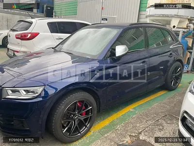 Photo 1 of 32: 2020 Audi SQ5 TDI, VIN WAUZZZFY3L2086375 — Korean insurance auction