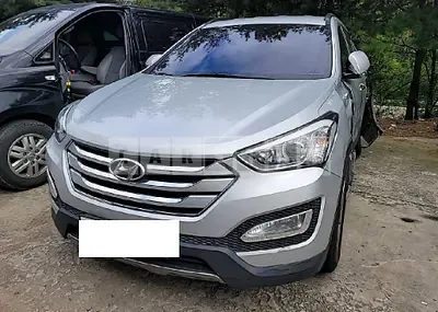 Photo 1 of 4: 2015 Hyundai Santa Fe, VIN KMHSW81UBFU352124 — Korean insurance auction