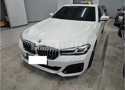 Photo 1 of 50: 2023 BMW 520i — Korean insurance auction