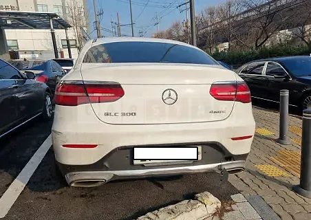 Photo 2 of 21: 2019 Mercedes-Benz GLC300 4Matic Coupe, VIN WDC0J4KB6KF530633 — Korean insurance auction
