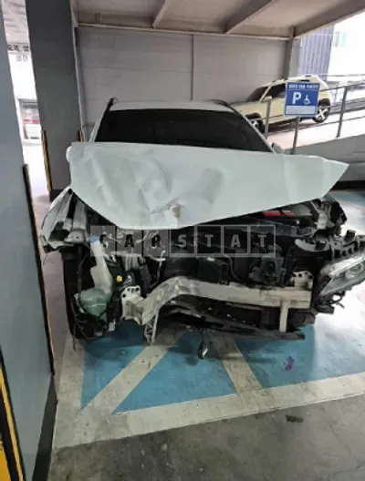Photo 1 of 31: 2019 Hyundai Kona Electric — Korean insurance auction