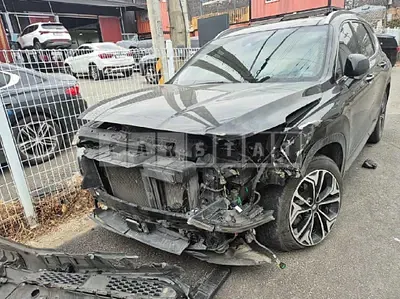 Photo 1 of 16: 2019 Hyundai Santa Fe, VIN KMHS381BBKU048243 — Korean insurance auction