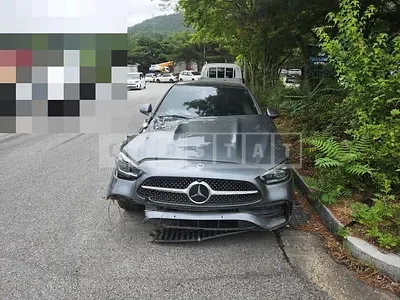 Photo 1 of 5: 2022 Mercedes-Benz C300, VIN W1KAF4GB3NF055358 — Korean insurance auction