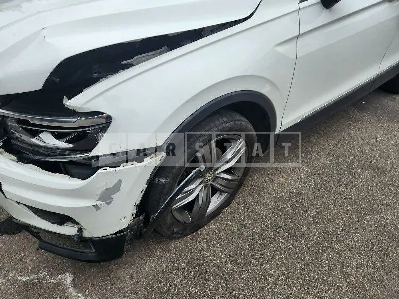 Photo 2 of 8: 2018 Volkswagen Tiguan 2.0 TDI 4MOTION, VIN WVGZZZ5NZJW947223 — Korean insurance auction