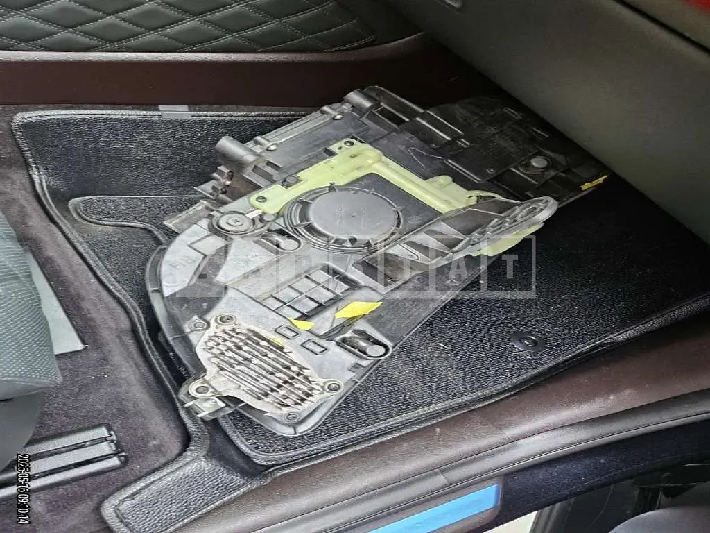 Photo 3 of 3: 2021 Genesis (parts) GV80 3.5T Light — Korean insurance auction