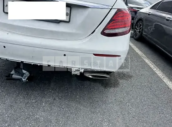 Photo 2 of 13: 2018 Mercedes-Benz E 200 — Korean insurance auction