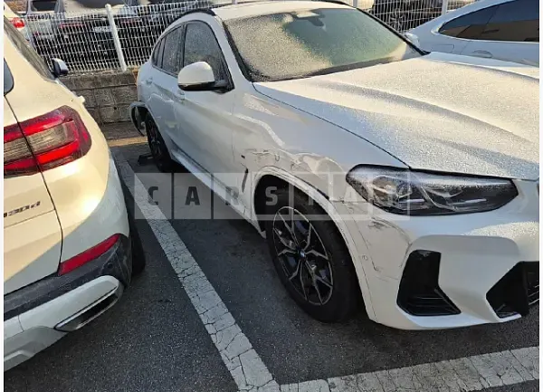 Photo 2 of 7: 2022 BMW X4 xDrive20i — Korean insurance auction