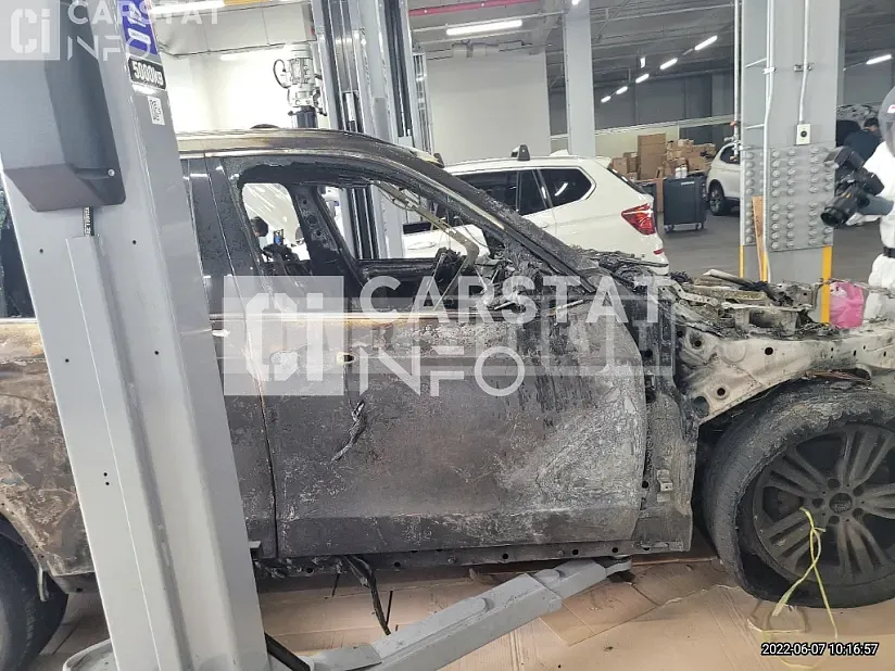 Photo 2 of 19: 2015 BMW X5 xDrive30d, VIN WBAKS4109F0H64012 — Korean insurance auction
