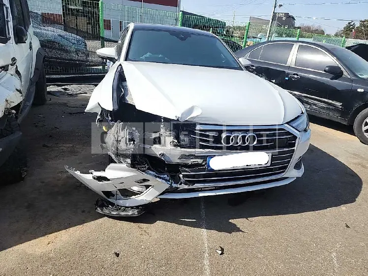 Photo 2 of 43: 2021 Audi A6 45 TFSI, VIN WAUZZZF29MN066305 — Korean insurance auction