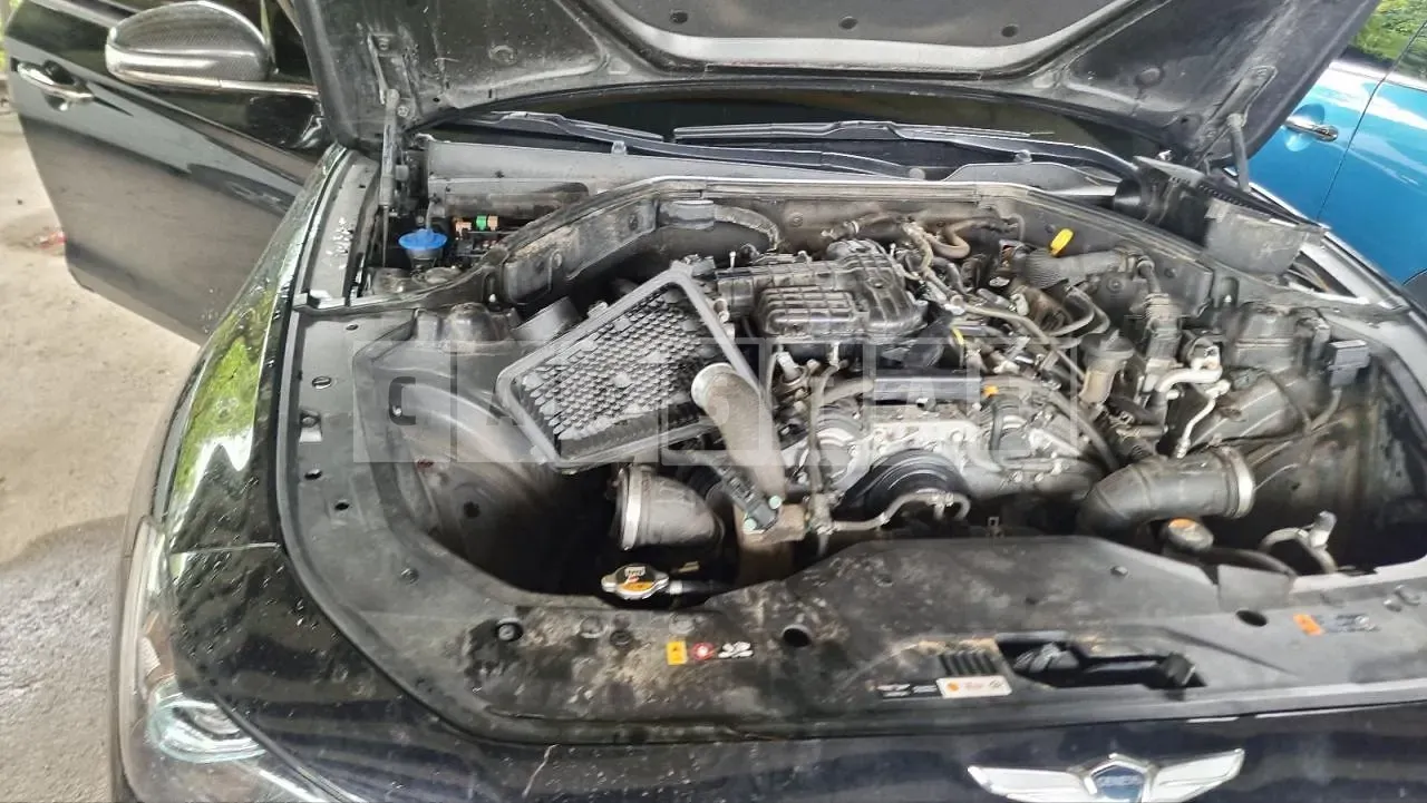 Photo 2 of 28: 2019 Genesis G70, VIN KMTG541EDLU060769 — Korean insurance auction