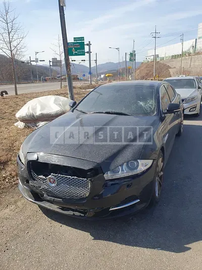 Photo 1 of 24: 2015 Jaguar XJ 3.0d Lwb, VIN SAJAA2222FNV83924 — Korean insurance auction
