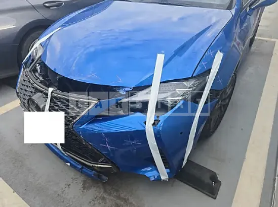 Photo 2 of 13: 2019 Lexus RC300 — Korean insurance auction