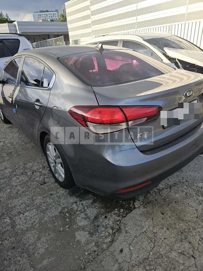 Photo 2 of 7: 2016 Kia Kz — Korean insurance auction