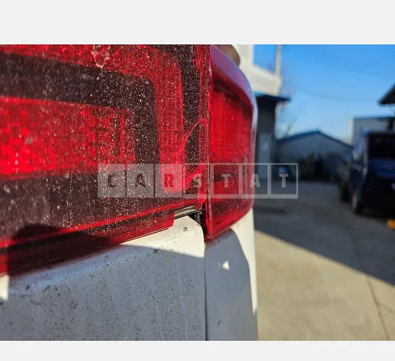 Photo 2 of 9: 2022 Kia Carnivals — Korean insurance auction