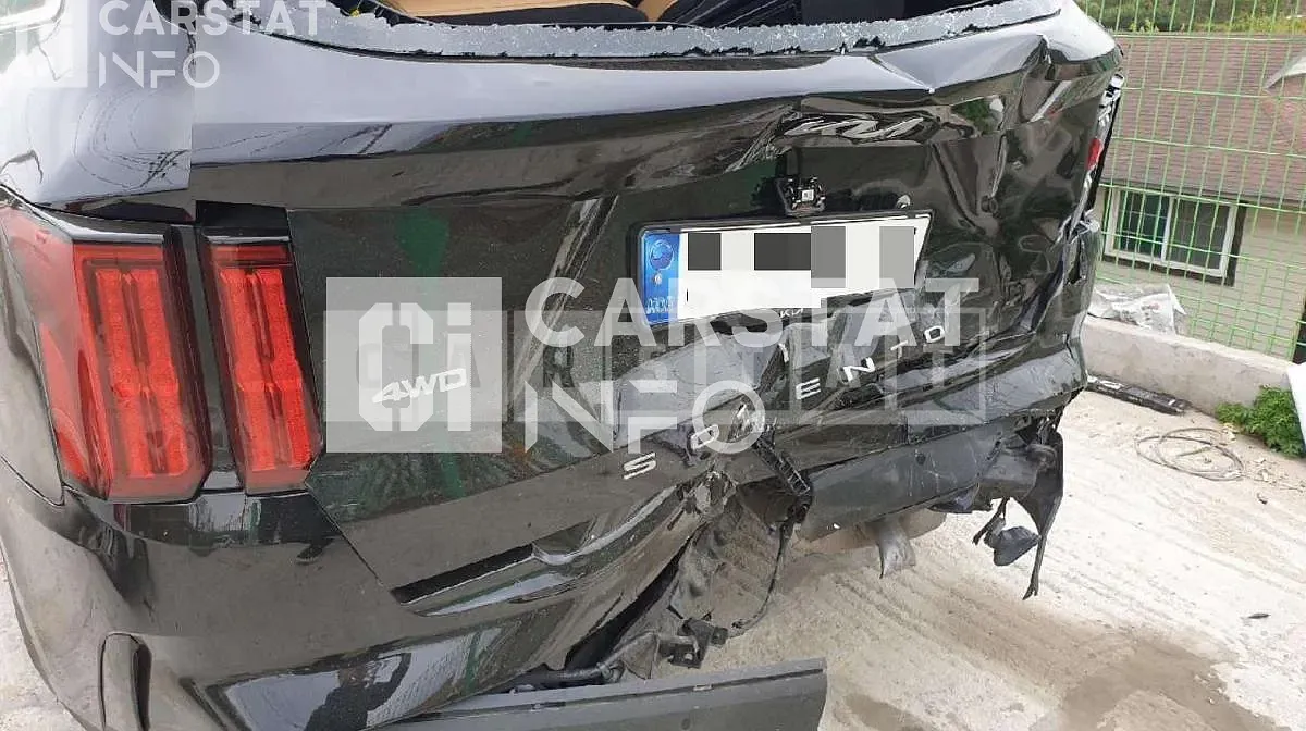 Photo 2 of 24: 2021 Kia Sorento, VIN KNARF81BHNA125531 — Korean insurance auction