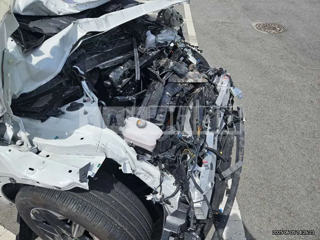 Photo 2 of 19: 2025 Kia EV6 Electric Car — Korean insurance auction