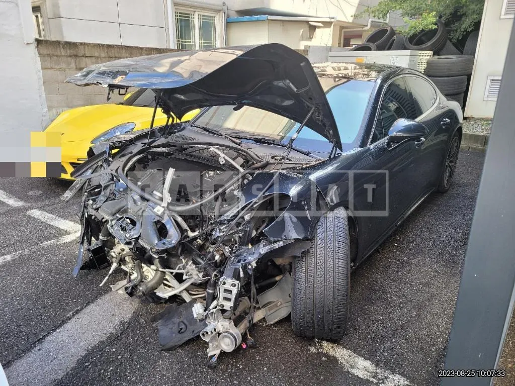 Photo 2 of 46: 2017 Porsche Panamera 4S, VIN WP0AB2974JL131734 — Korean insurance auction