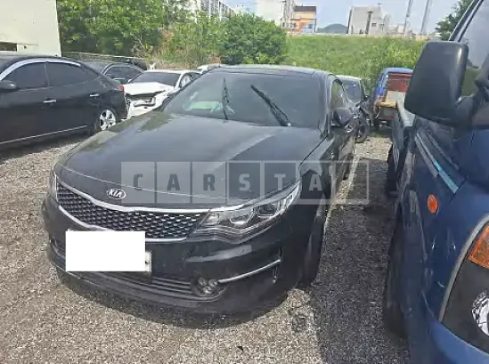 Photo 2 of 19: 2017 Kia K5 — Korean insurance auction