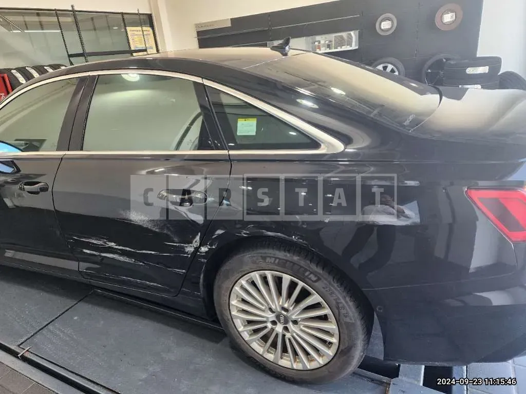 Photo 2 of 32: 2020 Audi A6 45 TFSI quattro — Korean insurance auction