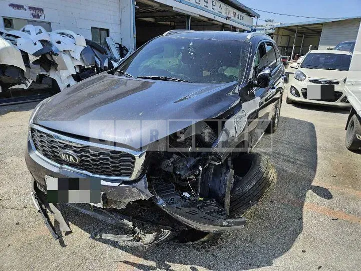 Photo 2 of 10: 2019 Kia Sorento 2.0 (4WD) — Korean insurance auction