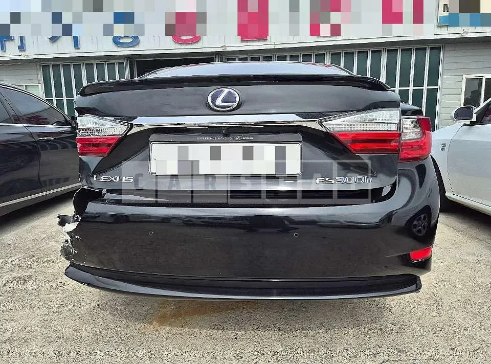 Photo 2 of 10: 2018 Lexus ES300h — Korean insurance auction