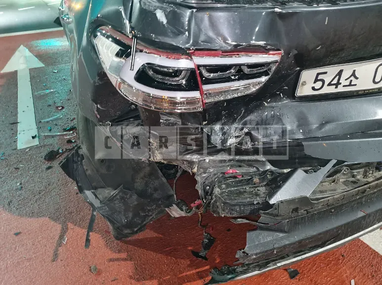 Photo 2 of 13: 2016 Kia Sorento, VIN KNAPS81ABGA209014 — Korean insurance auction
