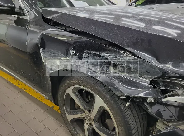 Photo 2 of 8: 2020 Mercedes-Benz E 250, VIN W1KZF4FB3LA766492 — Korean insurance auction