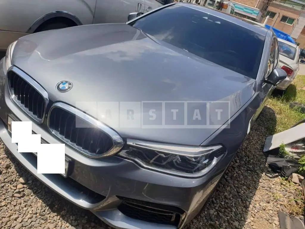 Photo 2 of 11: 2020 BMW 520d, VIN WBAJF3102LCD32124 — Korean insurance auction