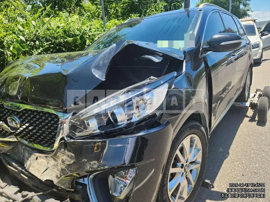 Photo 2 of 8: 2015 Kia Sorento 4WD — Korean insurance auction