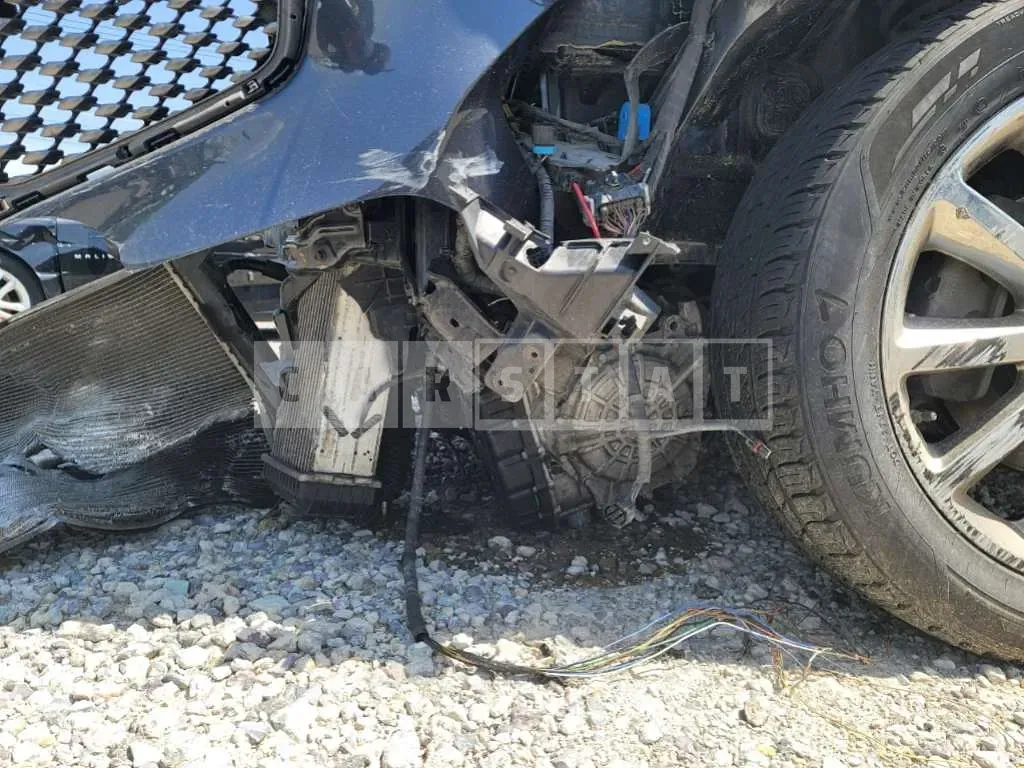 Photo 2 of 6: 2017 Kia Sorento, VIN KNAPS81ADHA325908 — Korean insurance auction