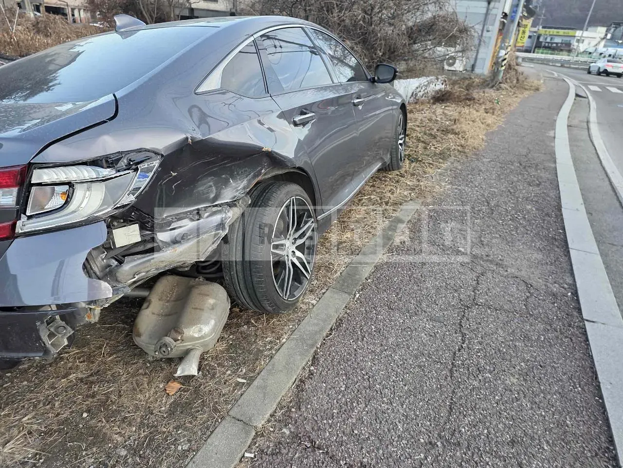 Photo 2 of 18: 2022 Honda Accord Hybrid, VIN 1HGCV3690NA510222 — Korean insurance auction