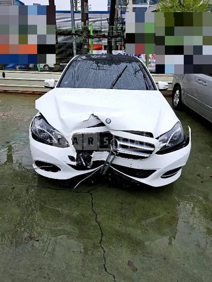 Photo 2 of 35: 2015 Mercedes-Benz E250 BlueTec 4Matic, VIN WDDHF9HB5FB137398 — Korean insurance auction