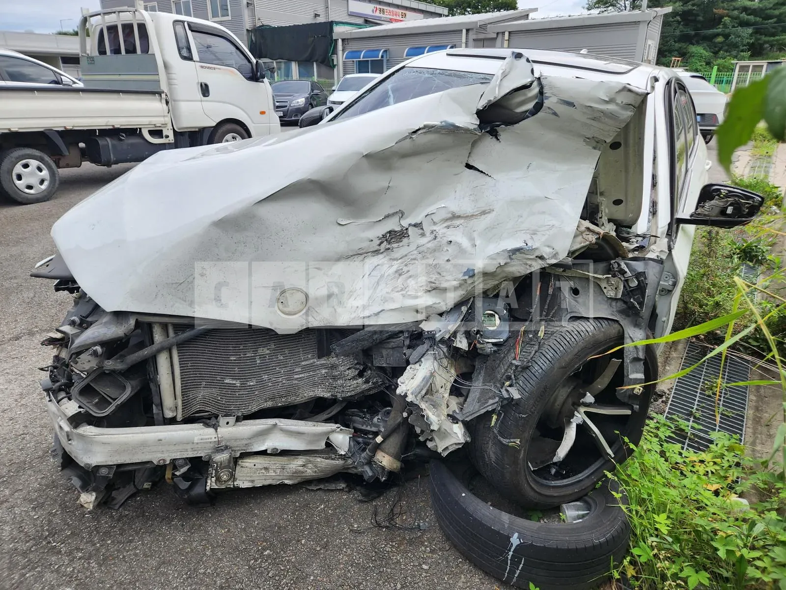 Photo 2 of 6: 2017 BMW 520d, VIN WBAJC3100HG991387 — Korean insurance auction
