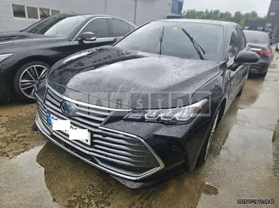 Photo 1 of 8: 2021 Toyota Alphard Hybrid — Korean insurance auction