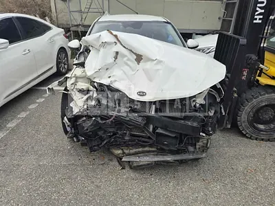 Photo 1 of 13: 2020 Kia K5, VIN KNAG2412BLA006502 — Korean insurance auction