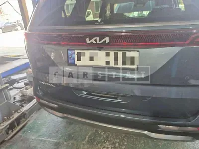 Photo 1 of 14: 2023 Kia Carnivals — Korean insurance auction