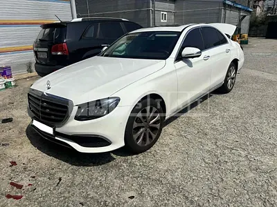 2018 Mercedes-Benz E300 4MATIC