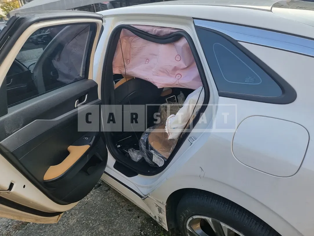 Photo 2 of 33: 2022 Kia K5 2.0, VIN KNAG241ABPA203314 — Korean insurance auction