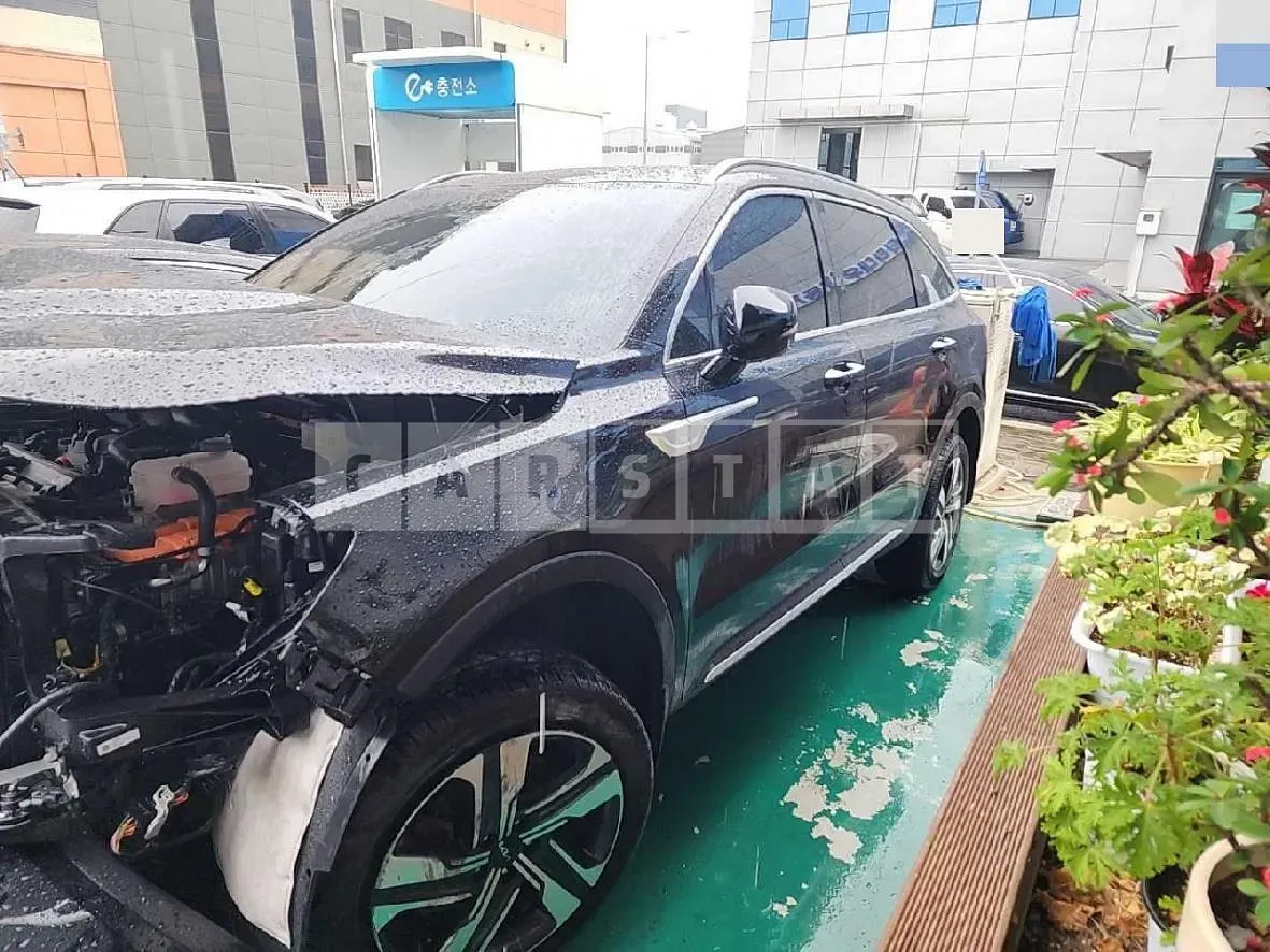 Photo 2 of 28: 2022 Kia Sorento Hybrid (4th Generation), VIN KNARK81GBPA131364 — Korean insurance auction