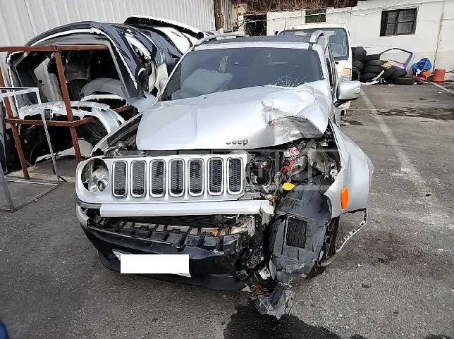 Photo 2 of 6: 2016 Jeep Zip Renegade, VIN 1C4BU0000GPC67015 — Korean insurance auction