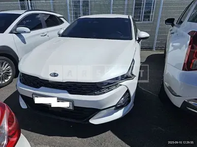 Photo 1 of 15: 2020 Kia K5 — Korean insurance auction