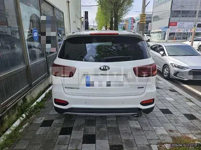 Photo 1 of 13: 2019 Kia Sorento Gasoline — Korean insurance auction