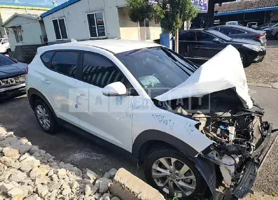 Photo 2 of 14: 2019 Hyundai Tucson, VIN KMHJ281ADKU143200 — Korean insurance auction