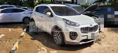 Photo 1 of 3: 2016 Kia Suksportage 1.7 — Korean insurance auction
