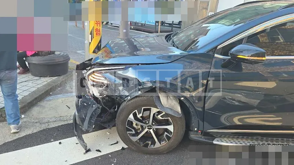 Photo 2 of 12: 2023 Kia Sportage 1.6 Hybrid — Korean insurance auction