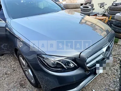 Photo 1 of 11: 2017 Mercedes-Benz E200, VIN WDDZF4CB9JA302530 — Korean insurance auction