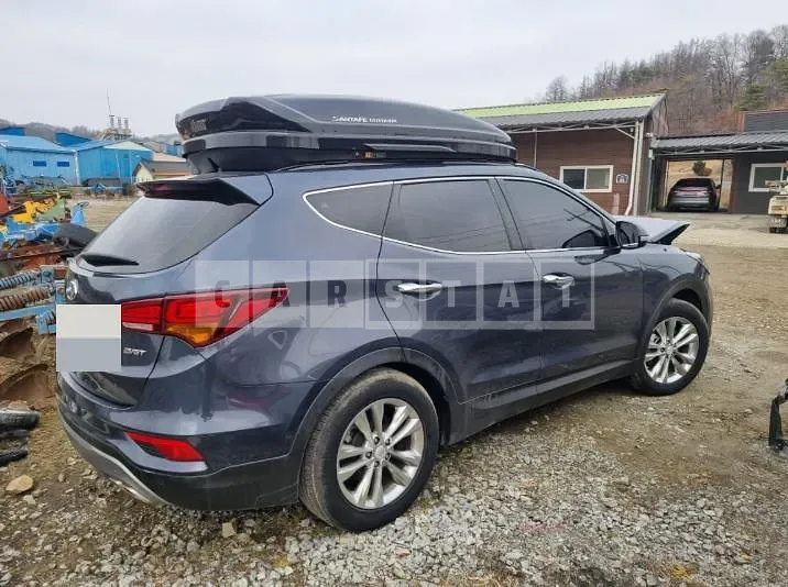 Photo 2 of 5: 2016 Hyundai Santa Fe 2.0, VIN KMHSW81UBGU692109 — Korean insurance auction