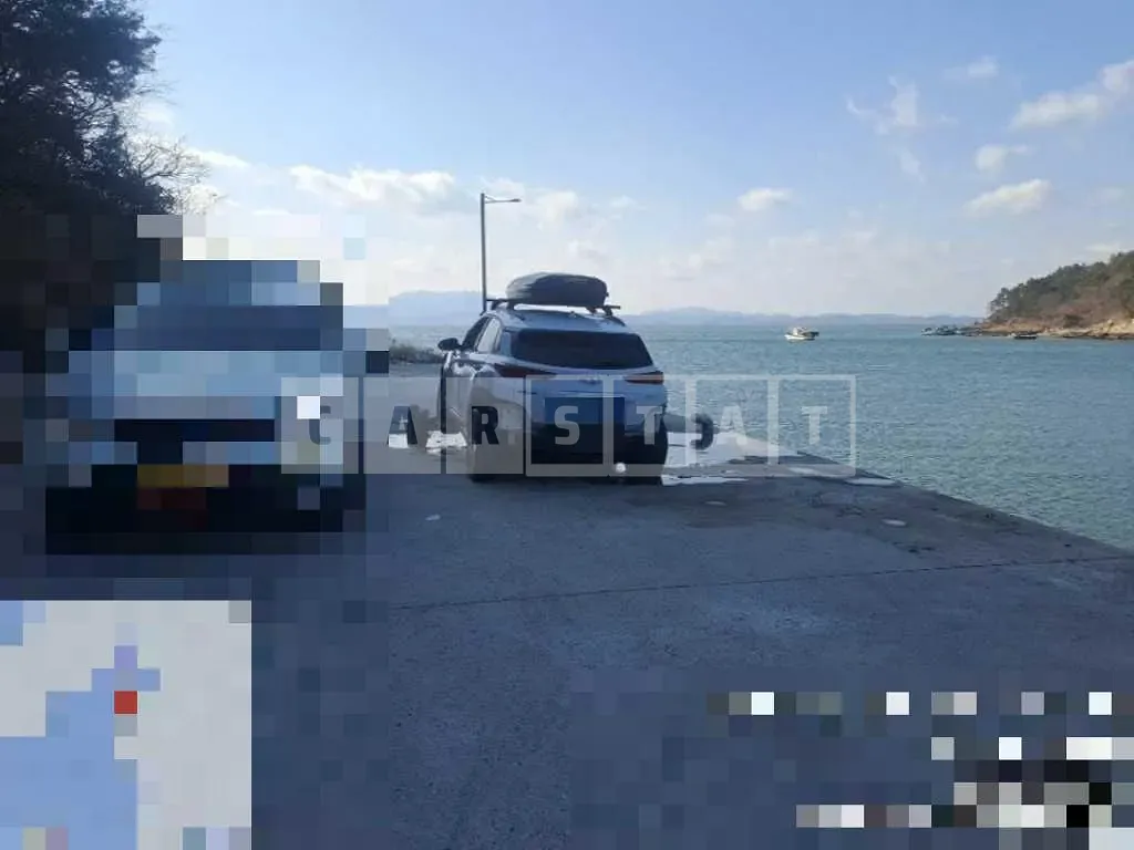 Photo 2 of 4: 2019 Hyundai Kona Electric Car — Korean insurance auction